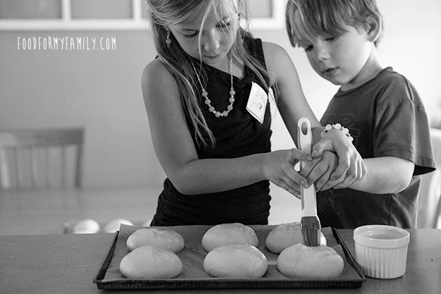 Homemade Hamburger Buns #recipe via FoodforMyFamily.com