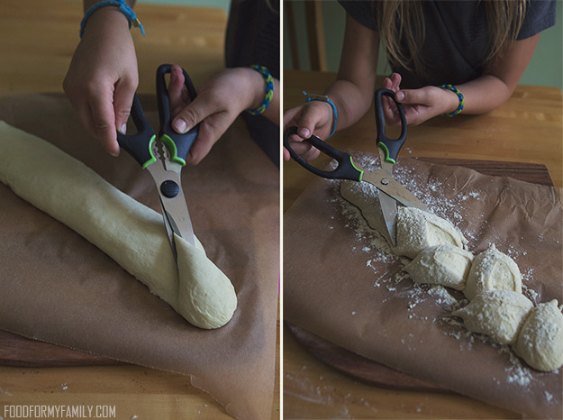 How to Make Pain d'Epi {Wheat Stalk Bread} #recipe via FoodforMyFamily.com #breadin5