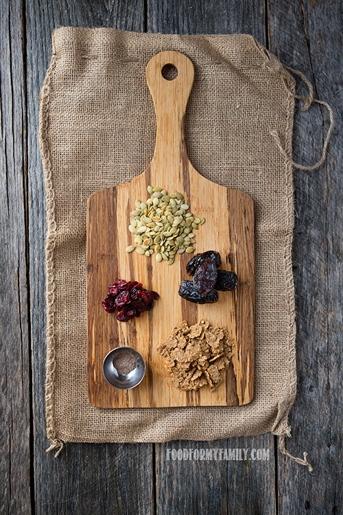 5-Ingredient Energy Bars #recipe via FoodforMyFamily.com